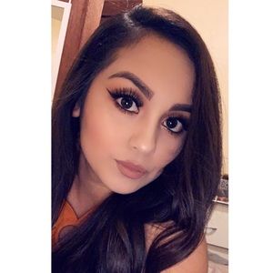 Meet your Posher, Ivette